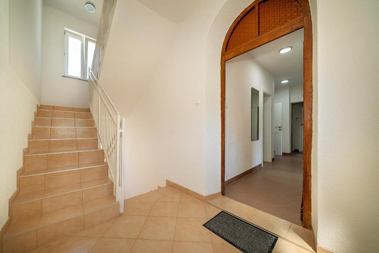 Apartments Gerta With Terrace Baška Zewnętrze zdjęcie